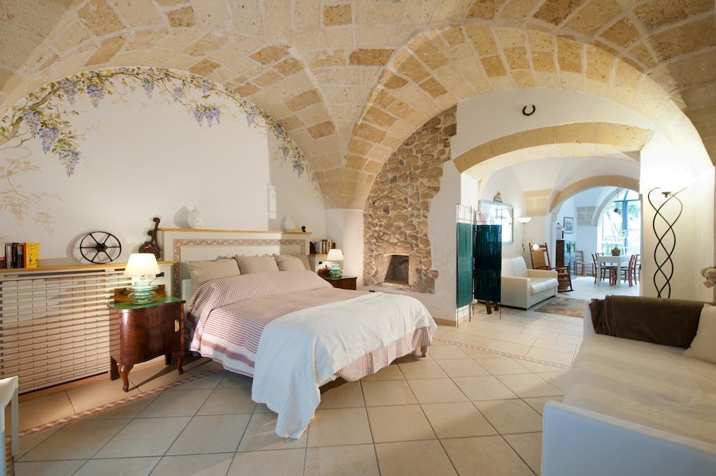 Casa D'Artista Suite & Garden Lecce Esterno foto