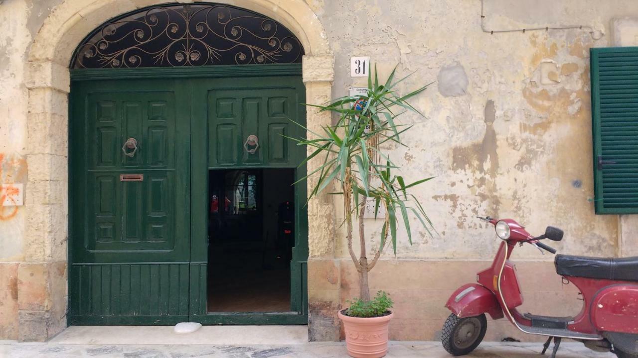 Casa D'Artista Suite & Garden Lecce Esterno foto
