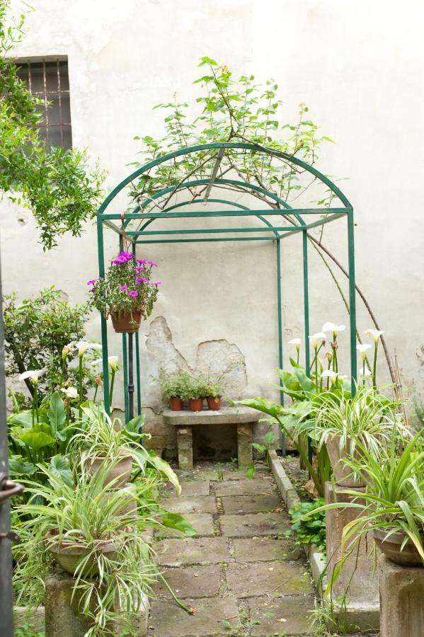 Casa D'Artista Suite & Garden Lecce Esterno foto
